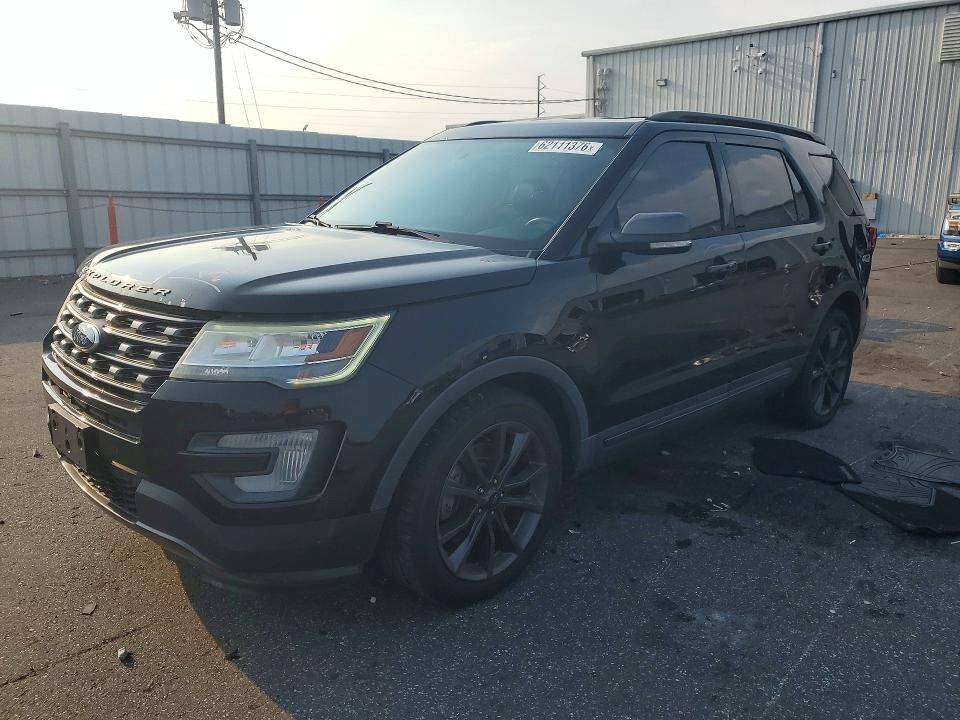 2017 FORD Explorer