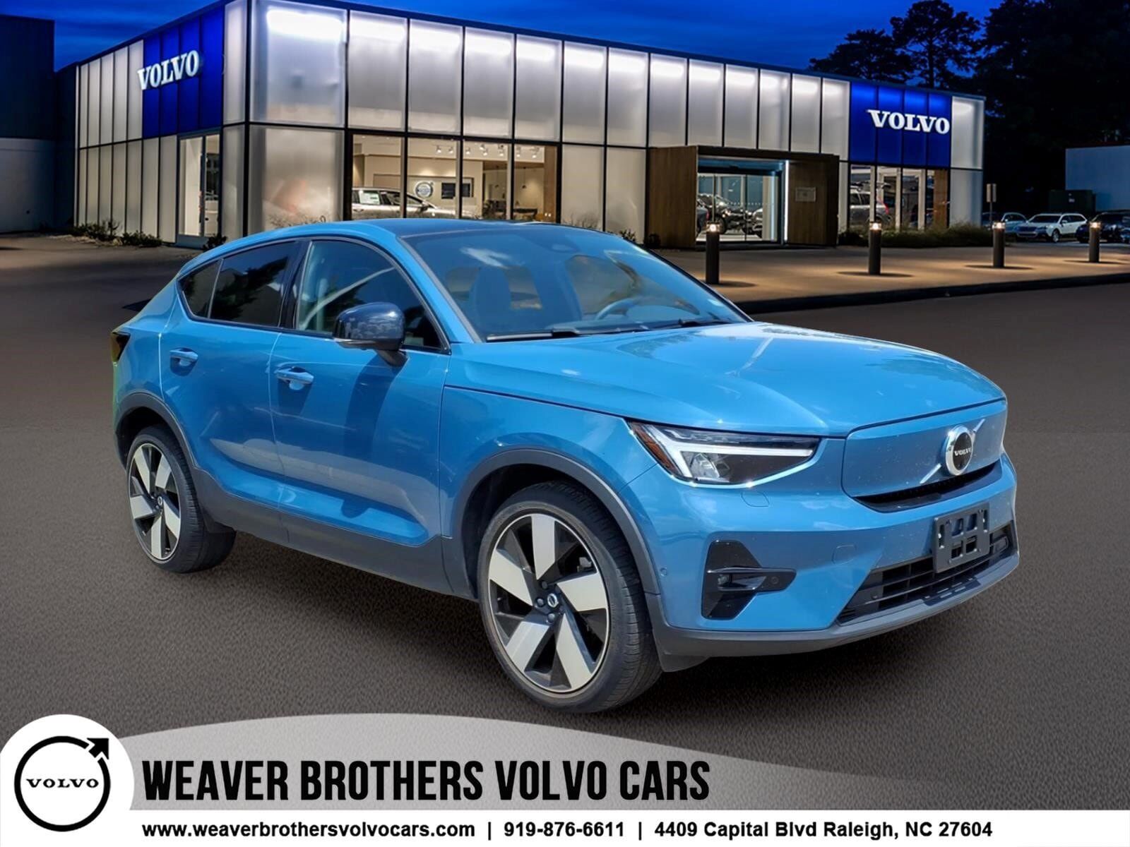 2023 VOLVO C40