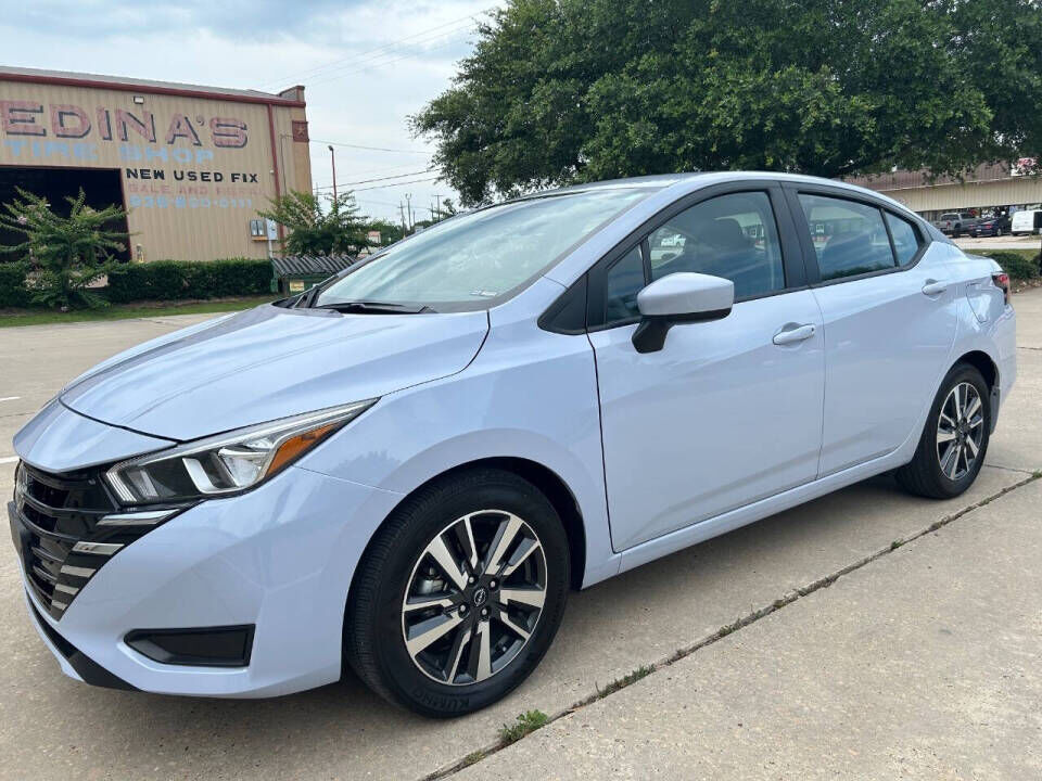 2024 NISSAN Versa