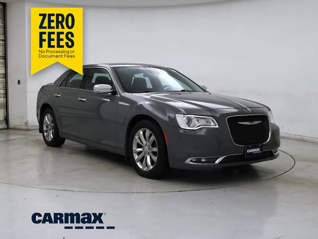 2019 CHRYSLER 300