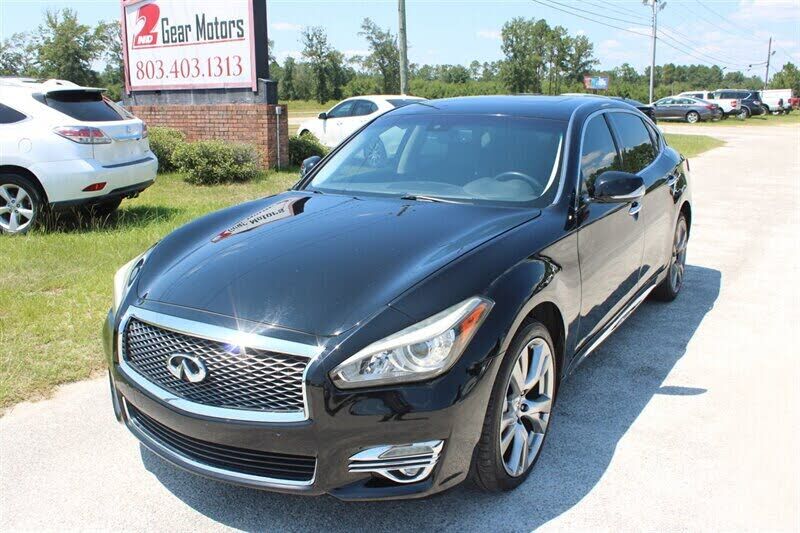 2017 INFINITI Q70L