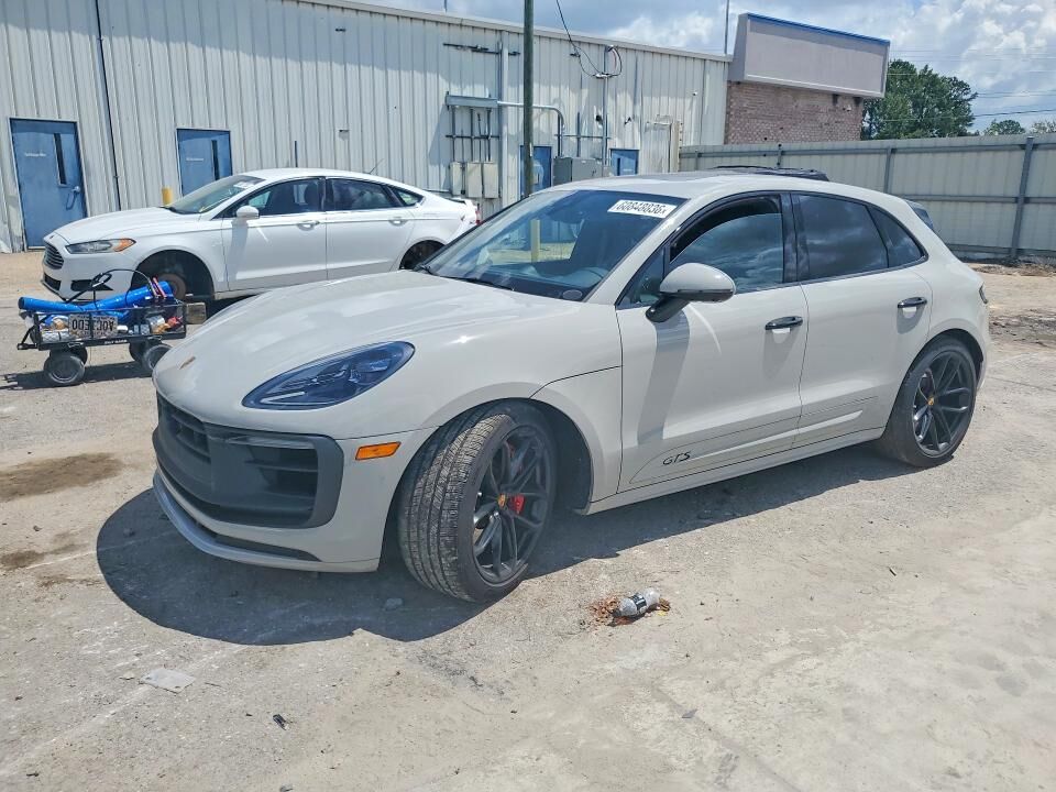 2023 PORSCHE Macan