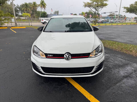 2017 VOLKSWAGEN Golf GTI