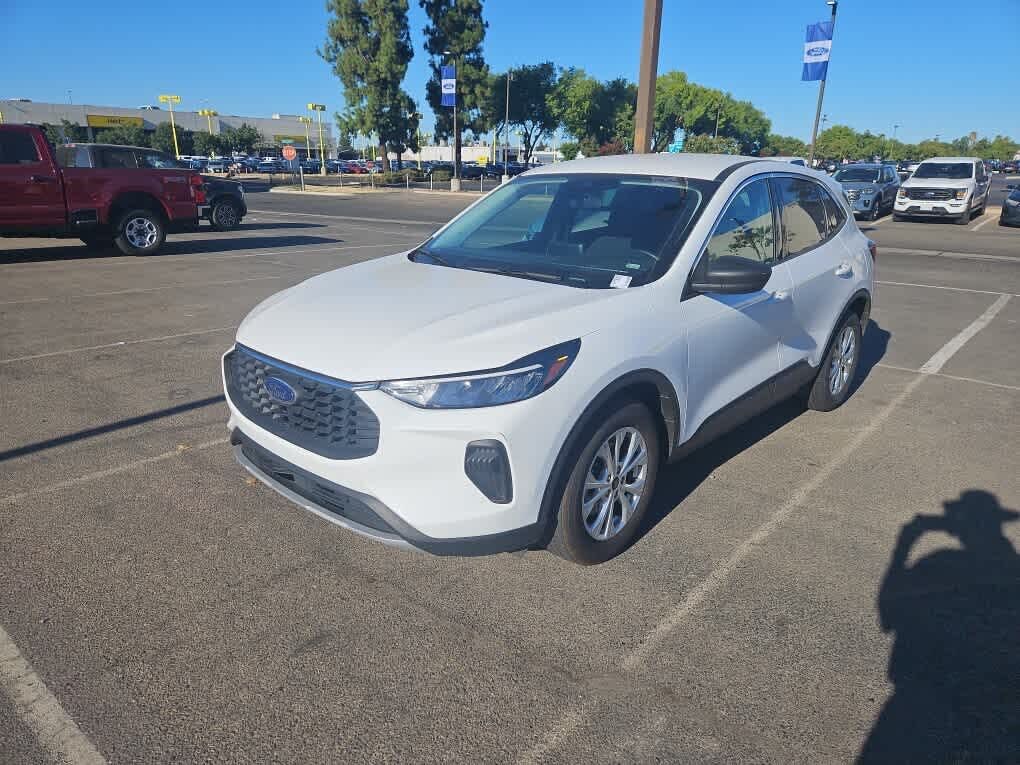 2024 FORD Escape