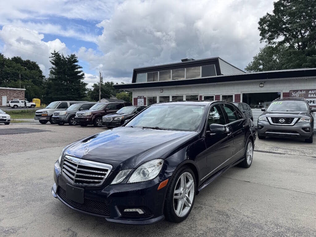 2011 MERCEDES-BENZ E-Class