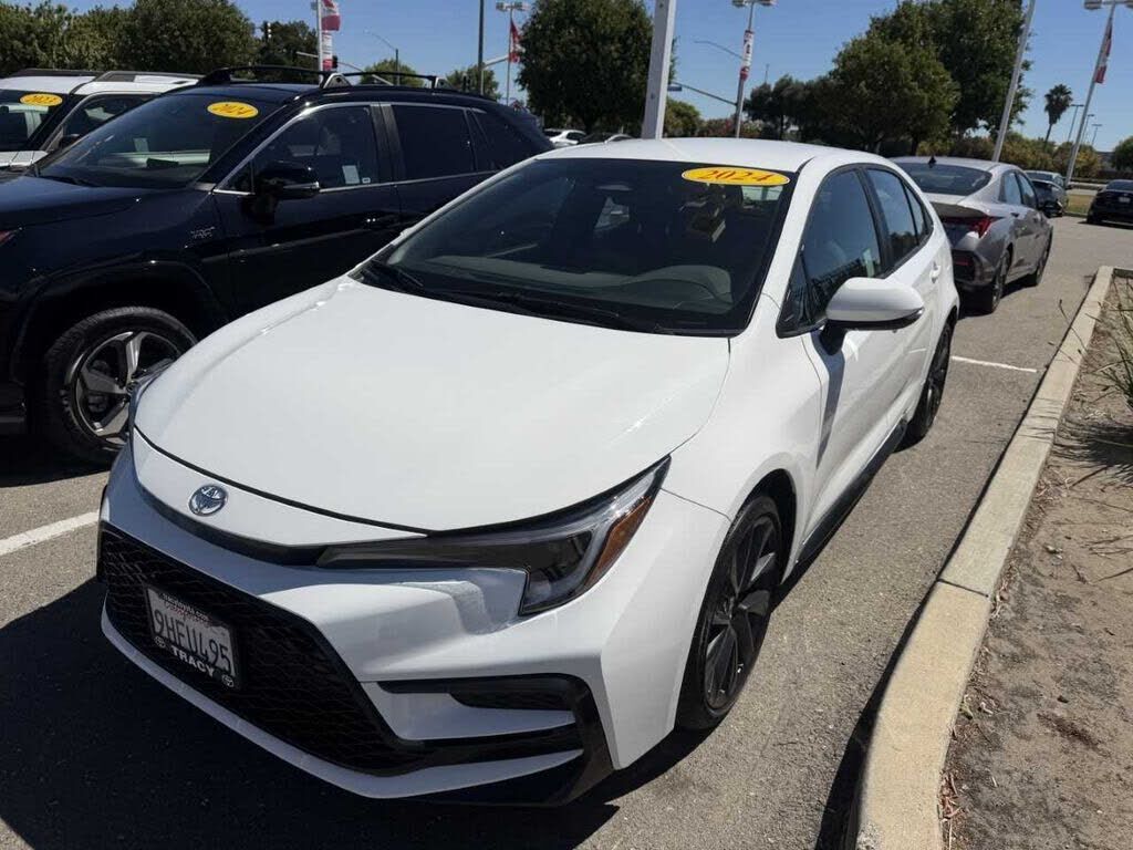 2024 TOYOTA Corolla
