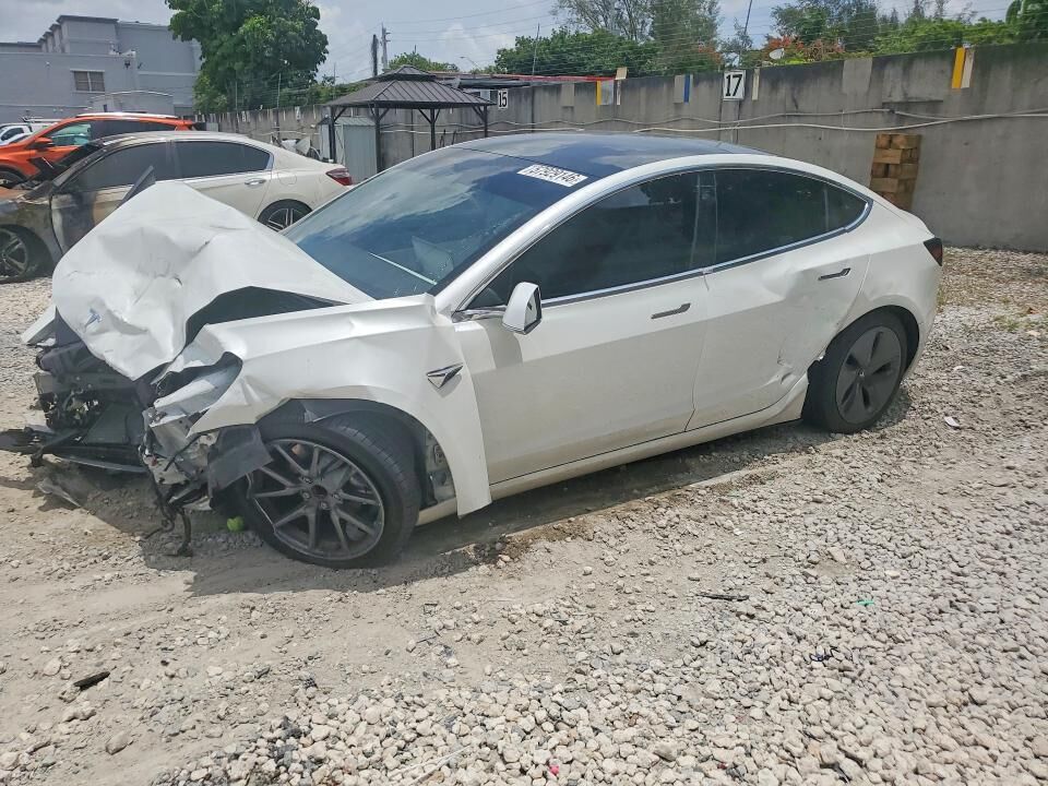 2020 TESLA Model 3
