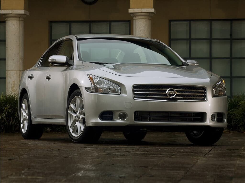 2010 NISSAN Maxima