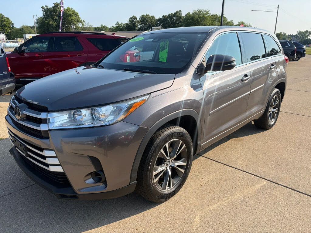 2017 TOYOTA Highlander