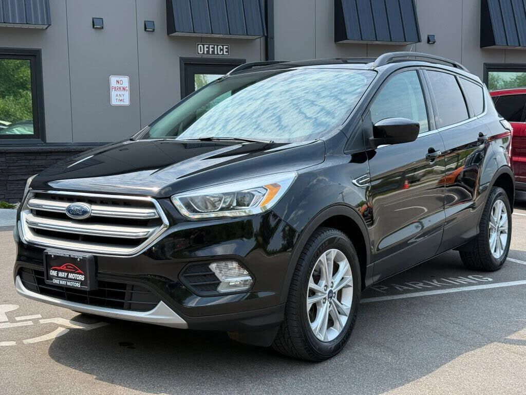 2017 FORD Escape