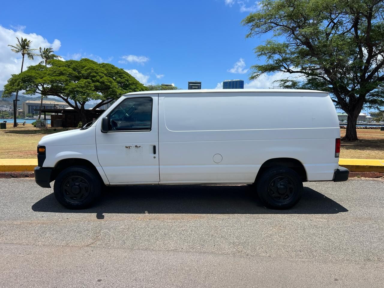 2014 FORD E-350