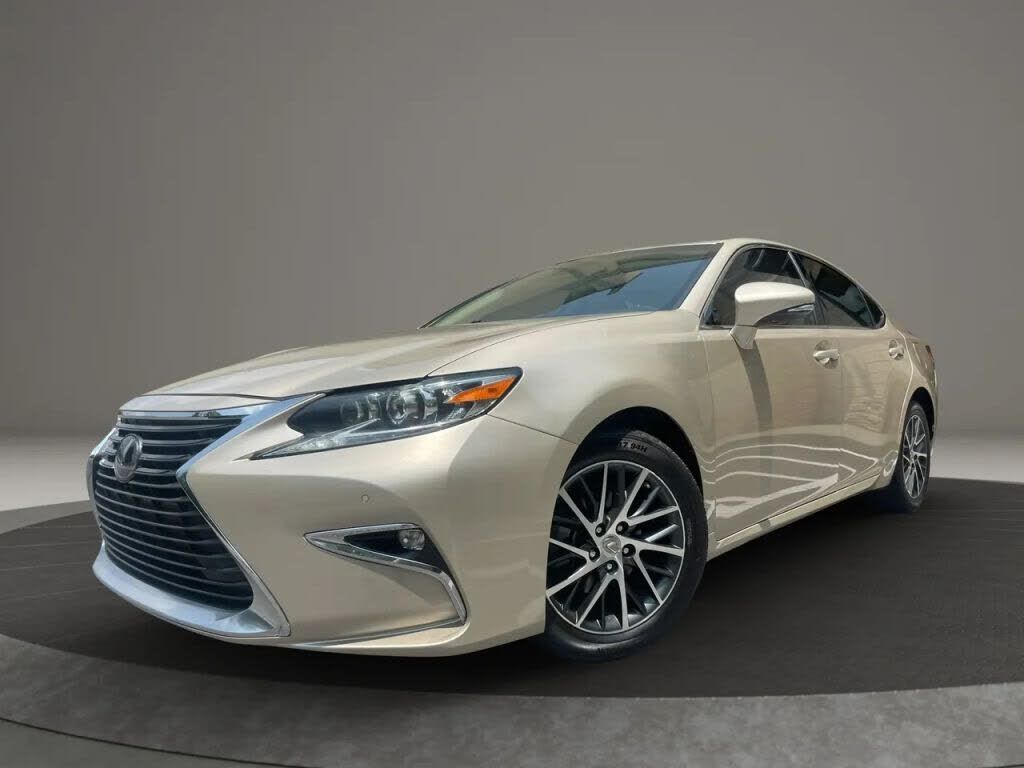 2016 LEXUS ES