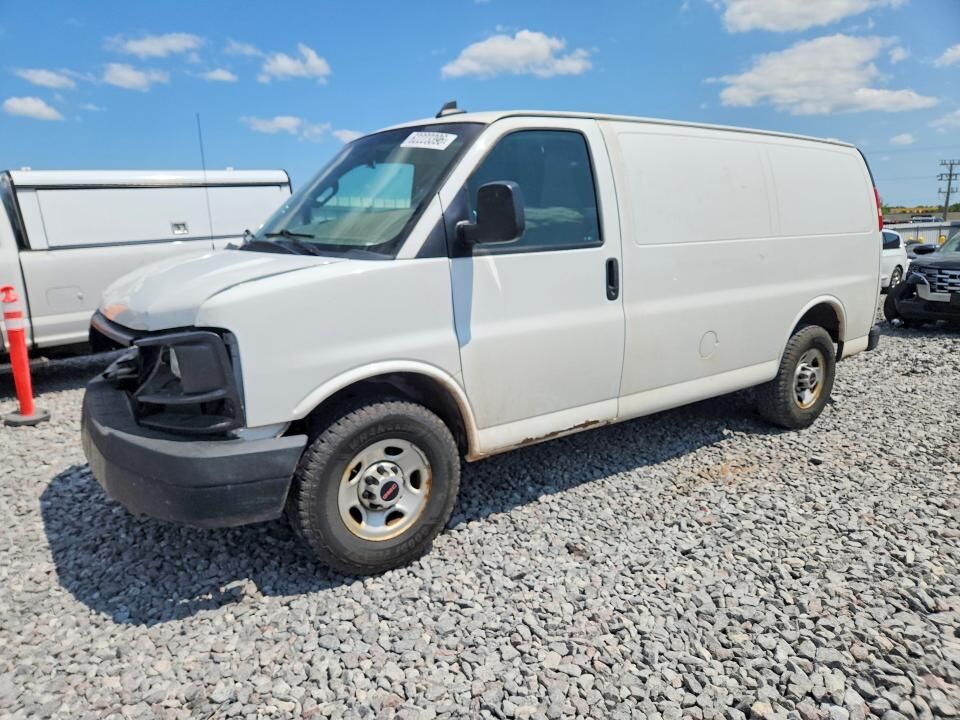2016 GMC Savana