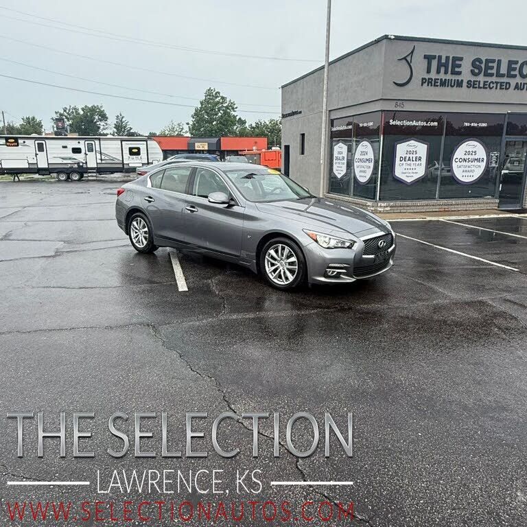 2015 INFINITI Q50