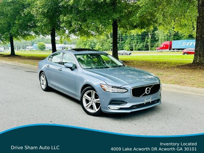 2017 VOLVO S90