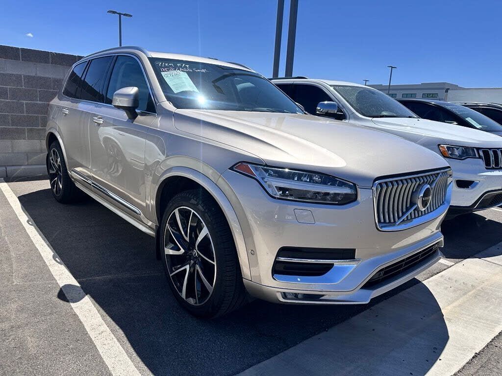 2023 VOLVO XC90