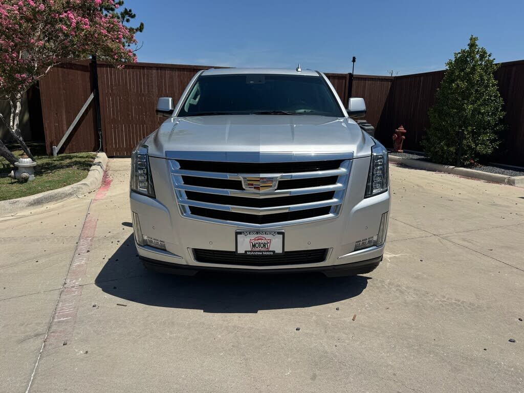 2017 CADILLAC Escalade