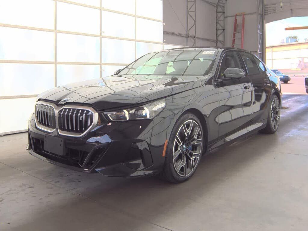 2025 BMW i5