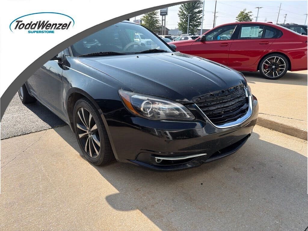 2014 CHRYSLER 200
