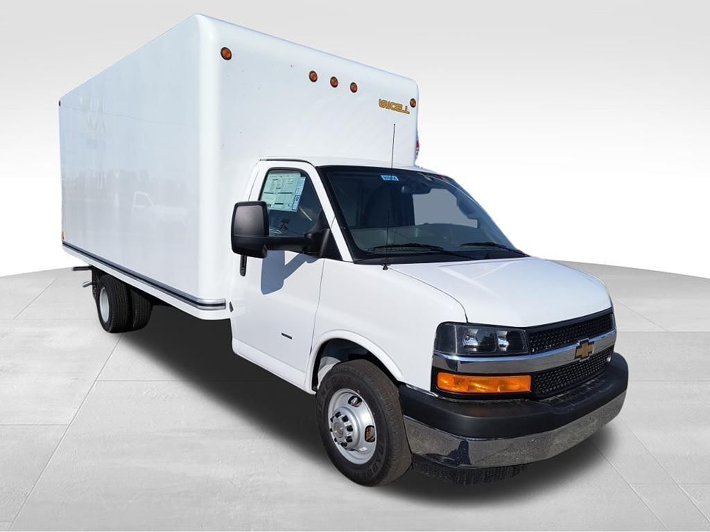2026 CHEVROLET Express