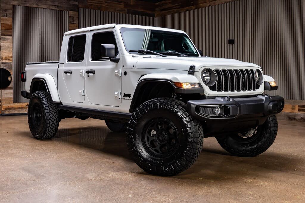 2025 JEEP Gladiator