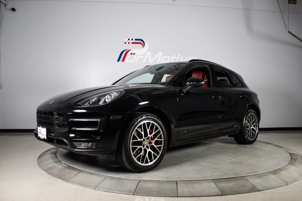 2018 PORSCHE Macan