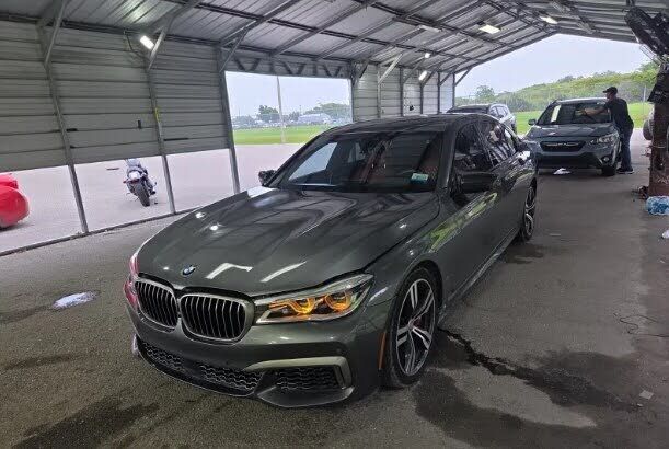 2018 BMW M7
