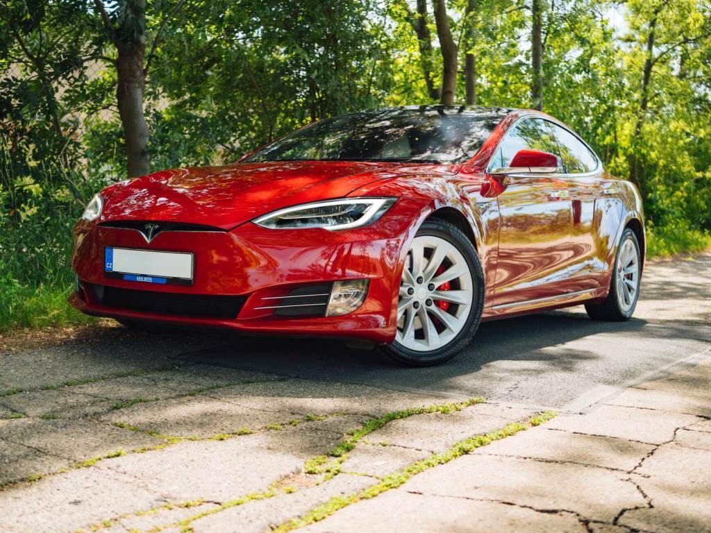 2019 TESLA Model S