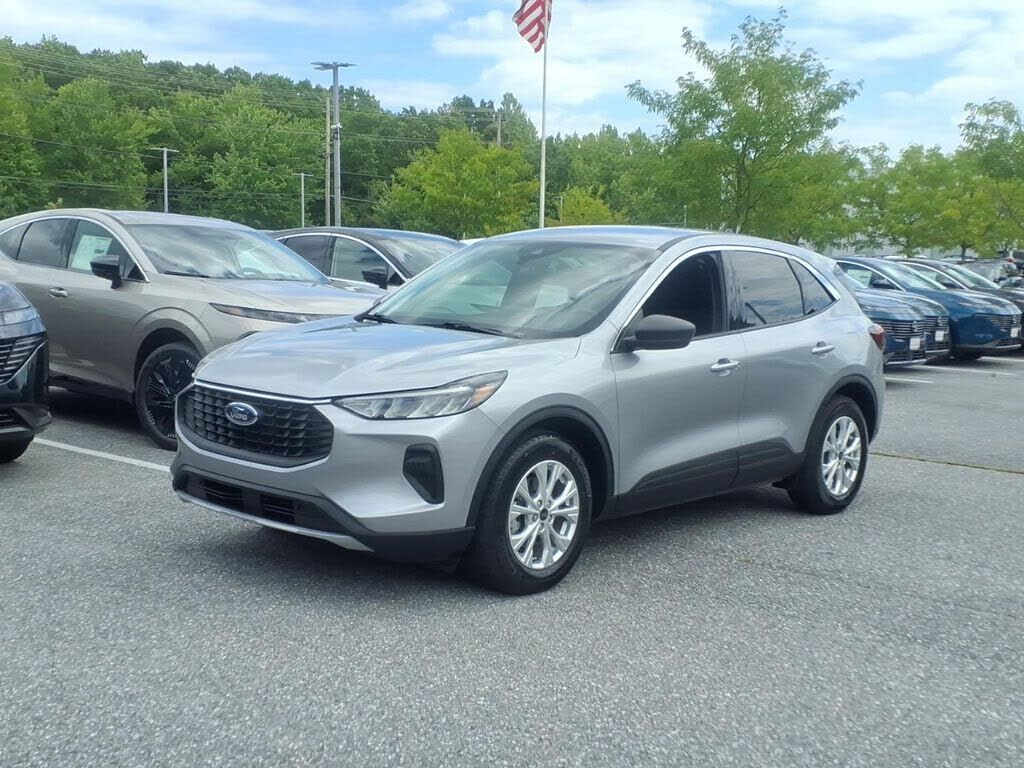 2024 FORD Escape