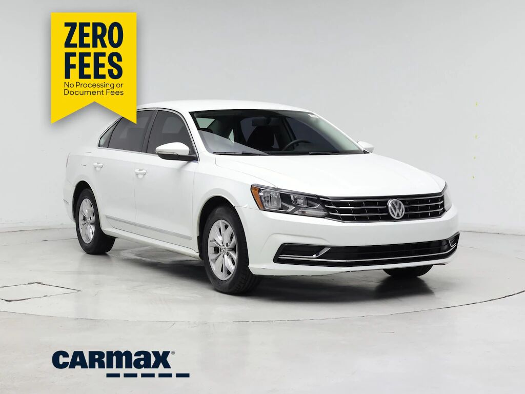 2017 VOLKSWAGEN Passat
