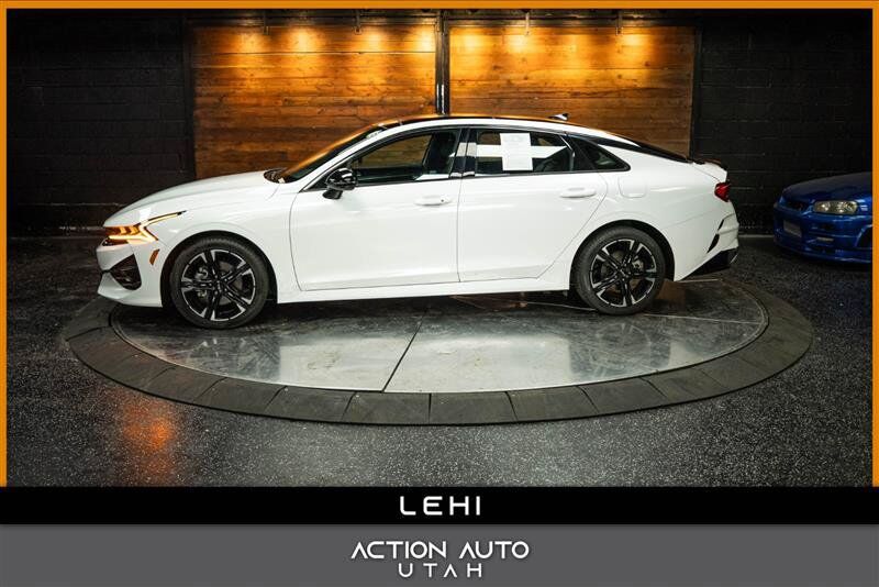 2022 KIA K5