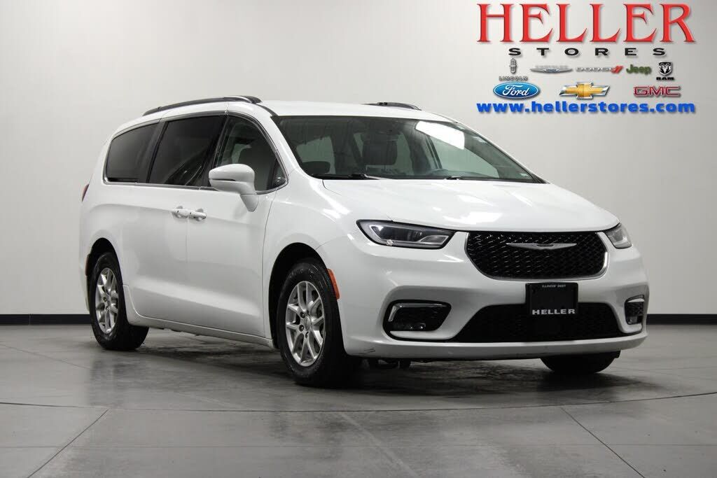 2022 CHRYSLER Pacifica