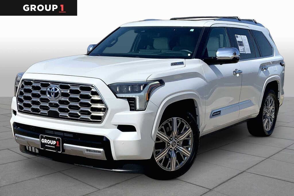 2024 TOYOTA Sequoia