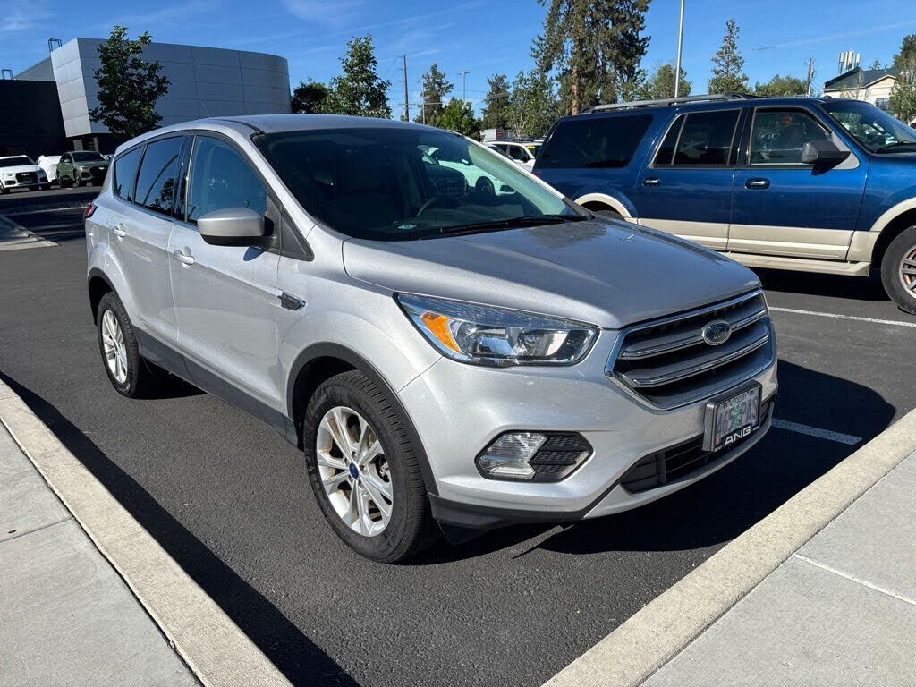 2017 FORD Escape