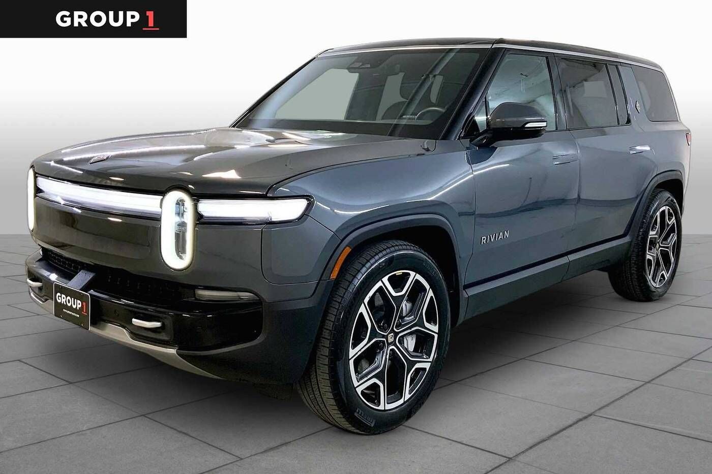 2025 RIVIAN R1S