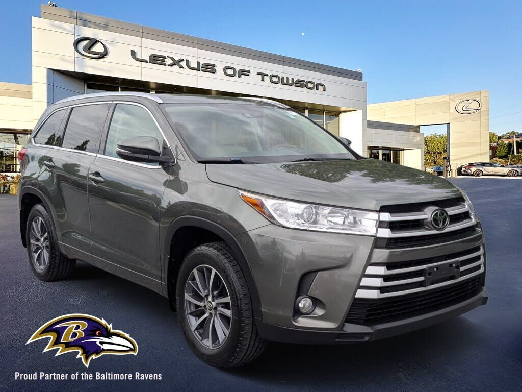 2017 TOYOTA Highlander