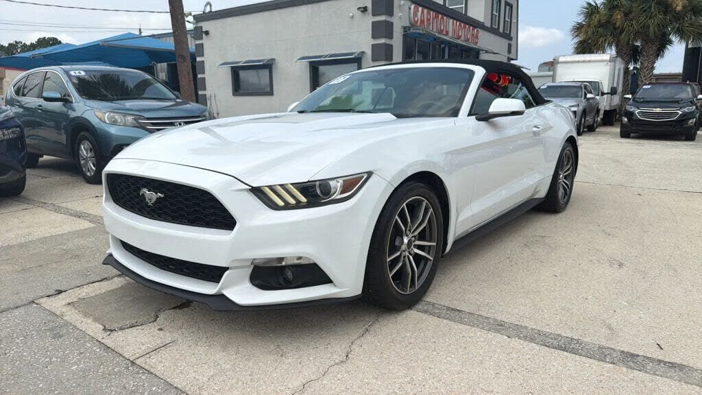 2017 FORD Mustang