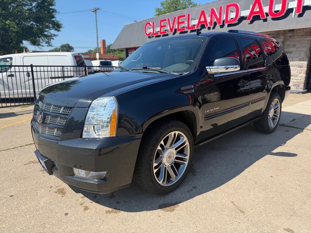 2013 CADILLAC Escalade