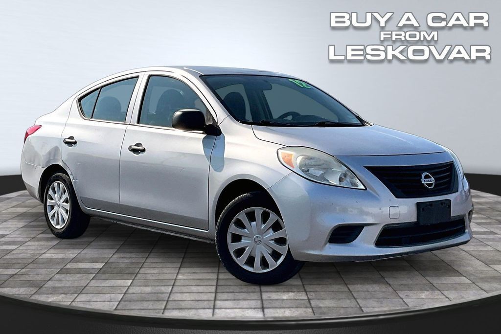 2012 NISSAN Versa