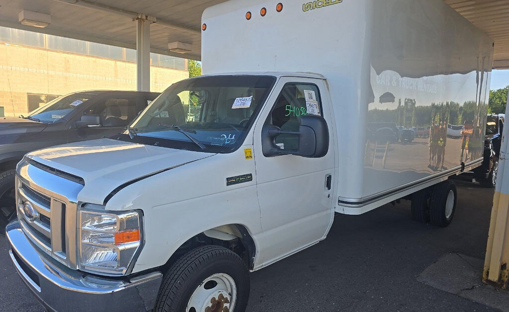 2023 FORD E-450