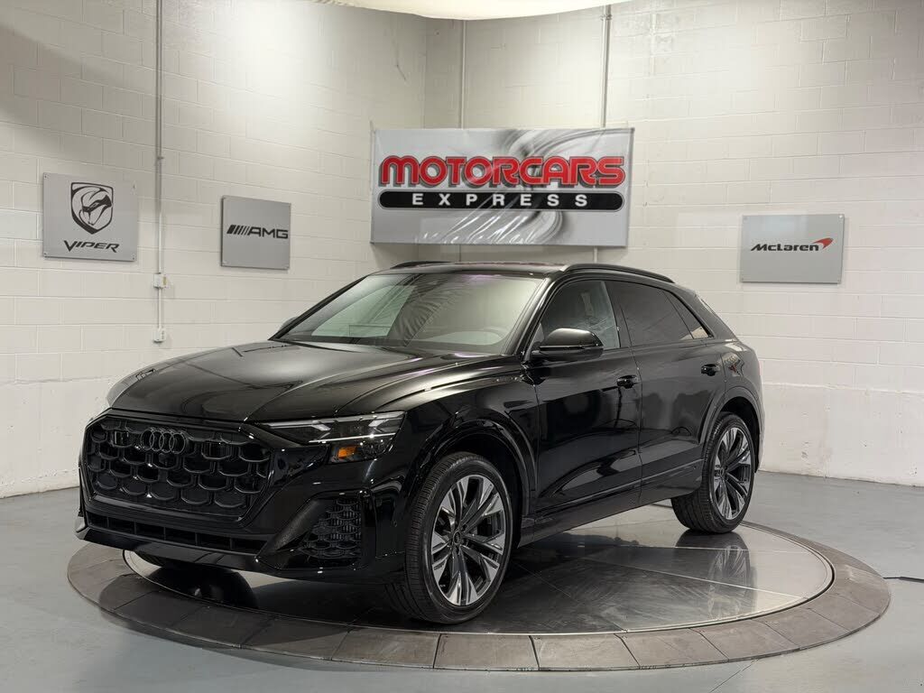 2024 AUDI Q8