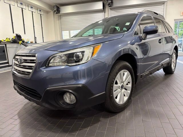2016 SUBARU Outback