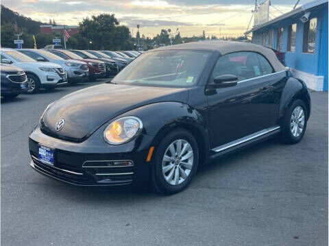 2017 VOLKSWAGEN Beetle