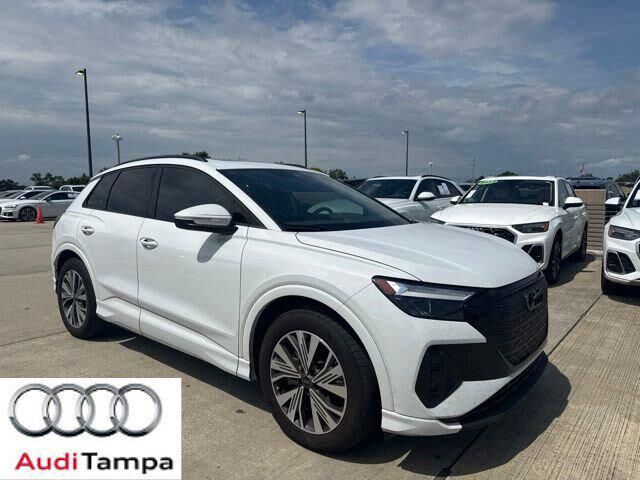 2025 AUDI Q4