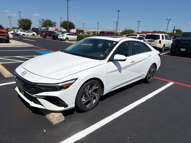 2025 HYUNDAI Elantra