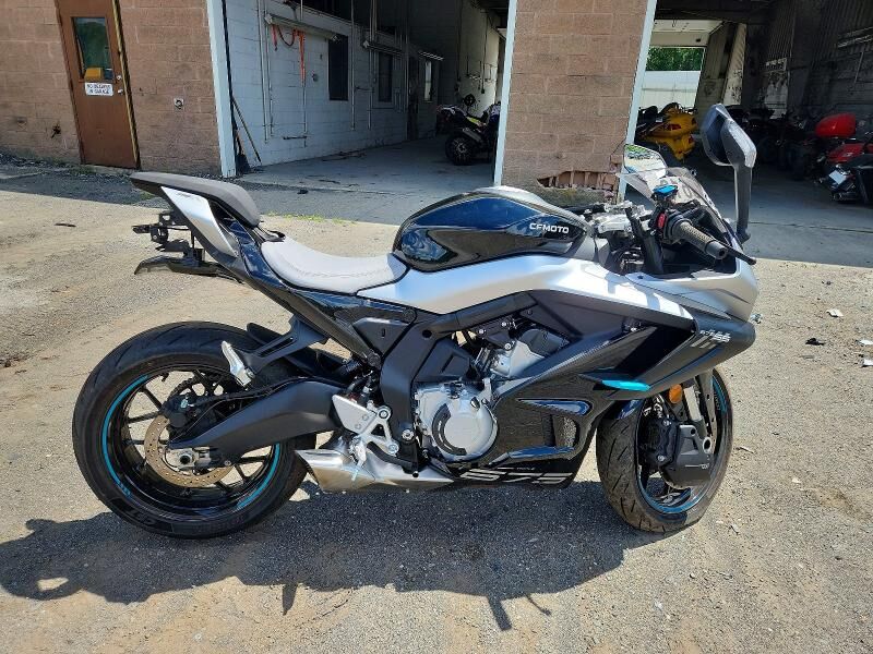 2025 CFMOTO 675SS