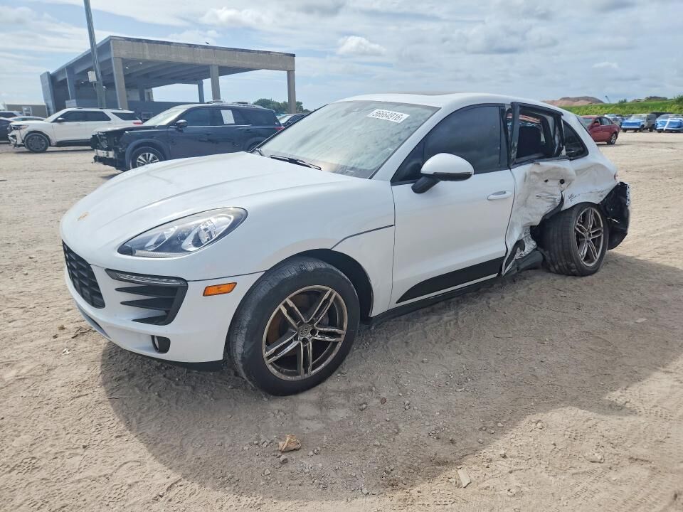 2018 PORSCHE Macan