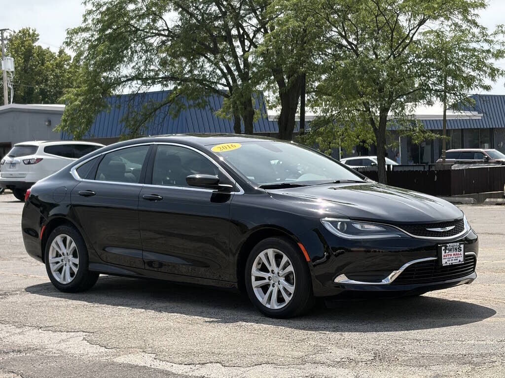 2016 CHRYSLER 200