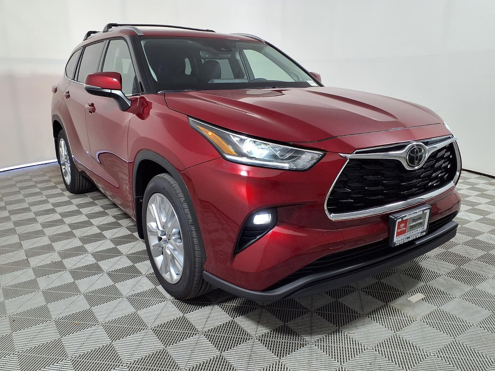 2026 TOYOTA Highlander