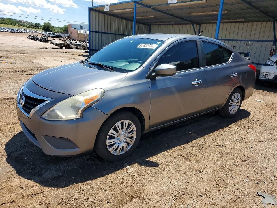 2017 NISSAN Versa